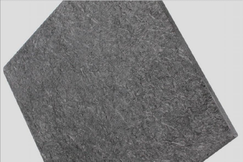 Processo di stampaggio composito di carbonio/carbonio