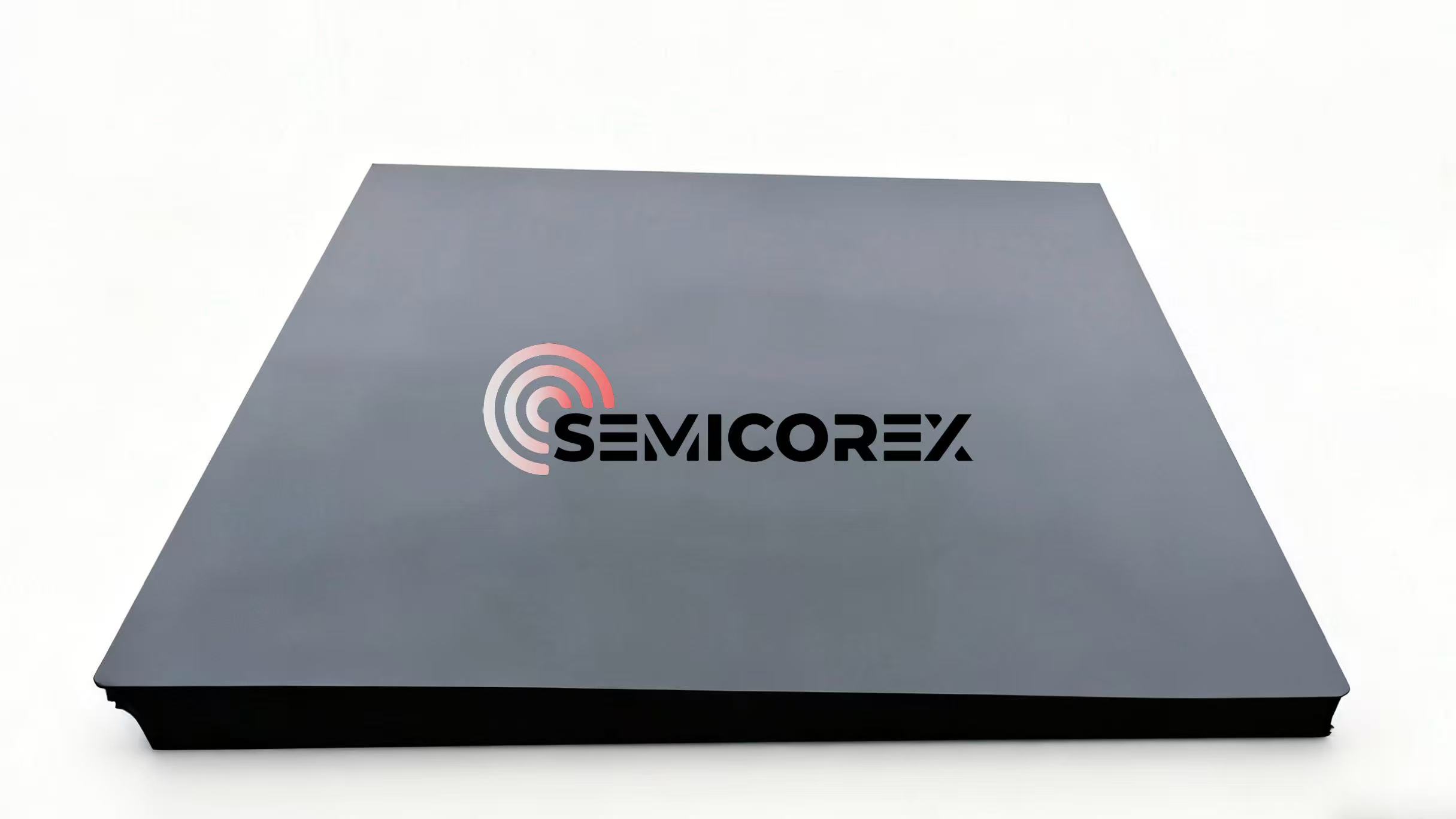 Quali sono le caratteristiche della ceramica di allumina nera