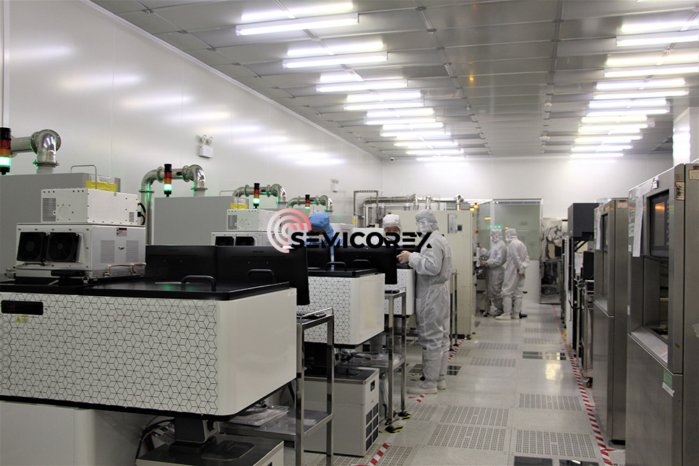 Ottimizzazione della progettazione del campo termico per il forno epitassiale SiC (reattore CVD a pareti calde)
